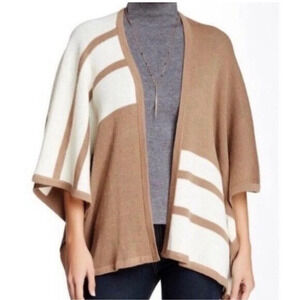 Brochu Walker Alpaca Wool Blend City Poncho
Sweater Cape